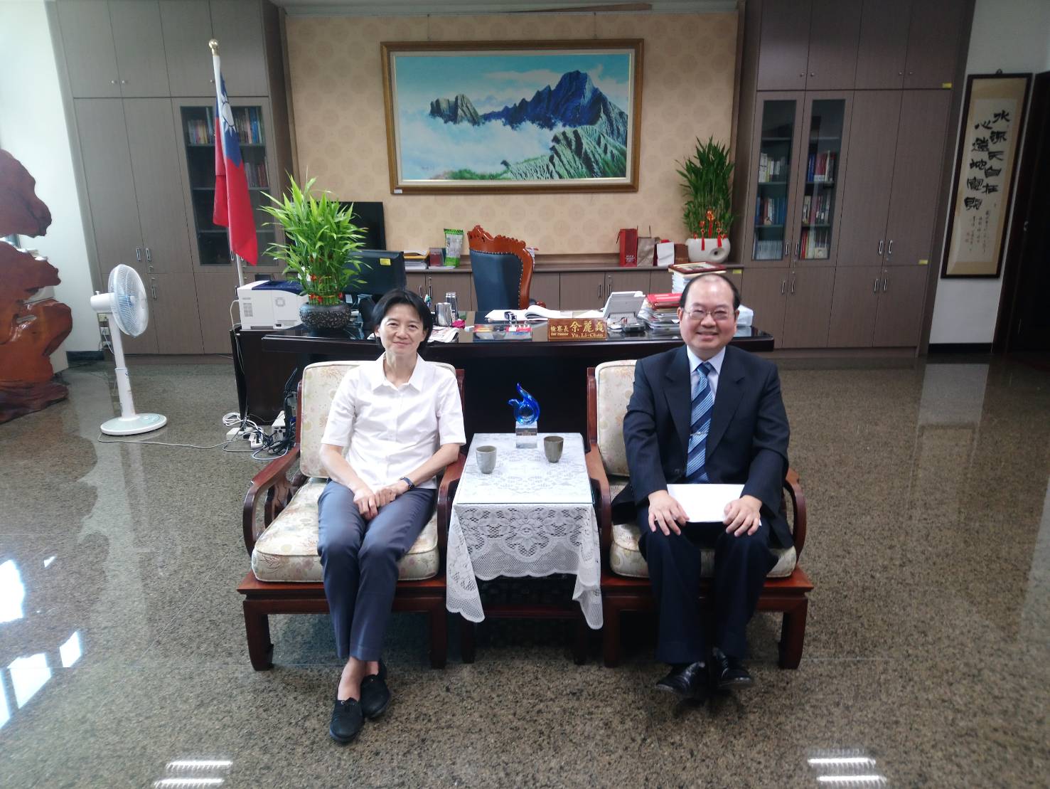 洪分署長至宜蘭地檢拜會余檢察長