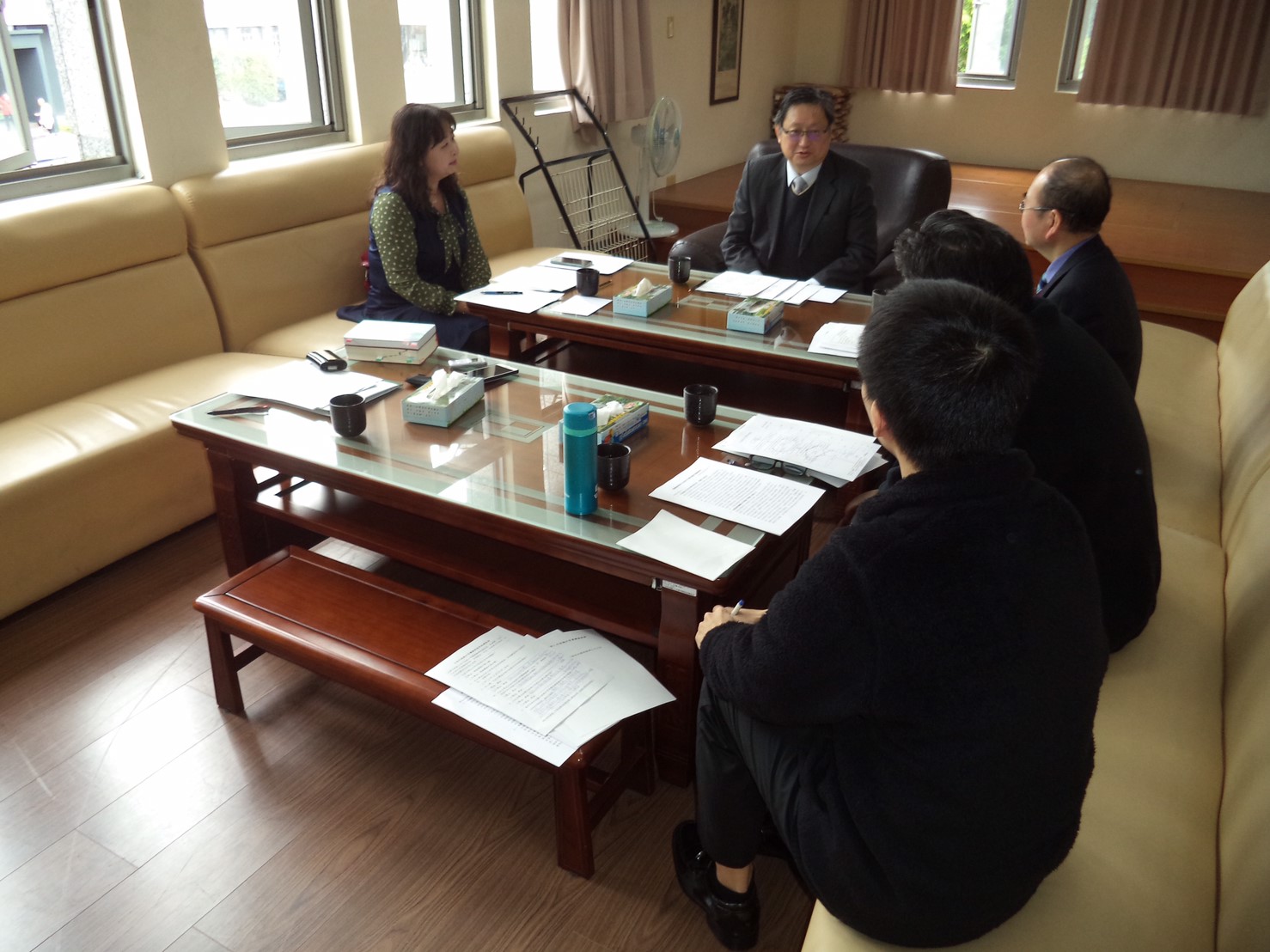 109年2月20日與行政執行署陳盈錦副署長等人舉行行政執行官業務座談會