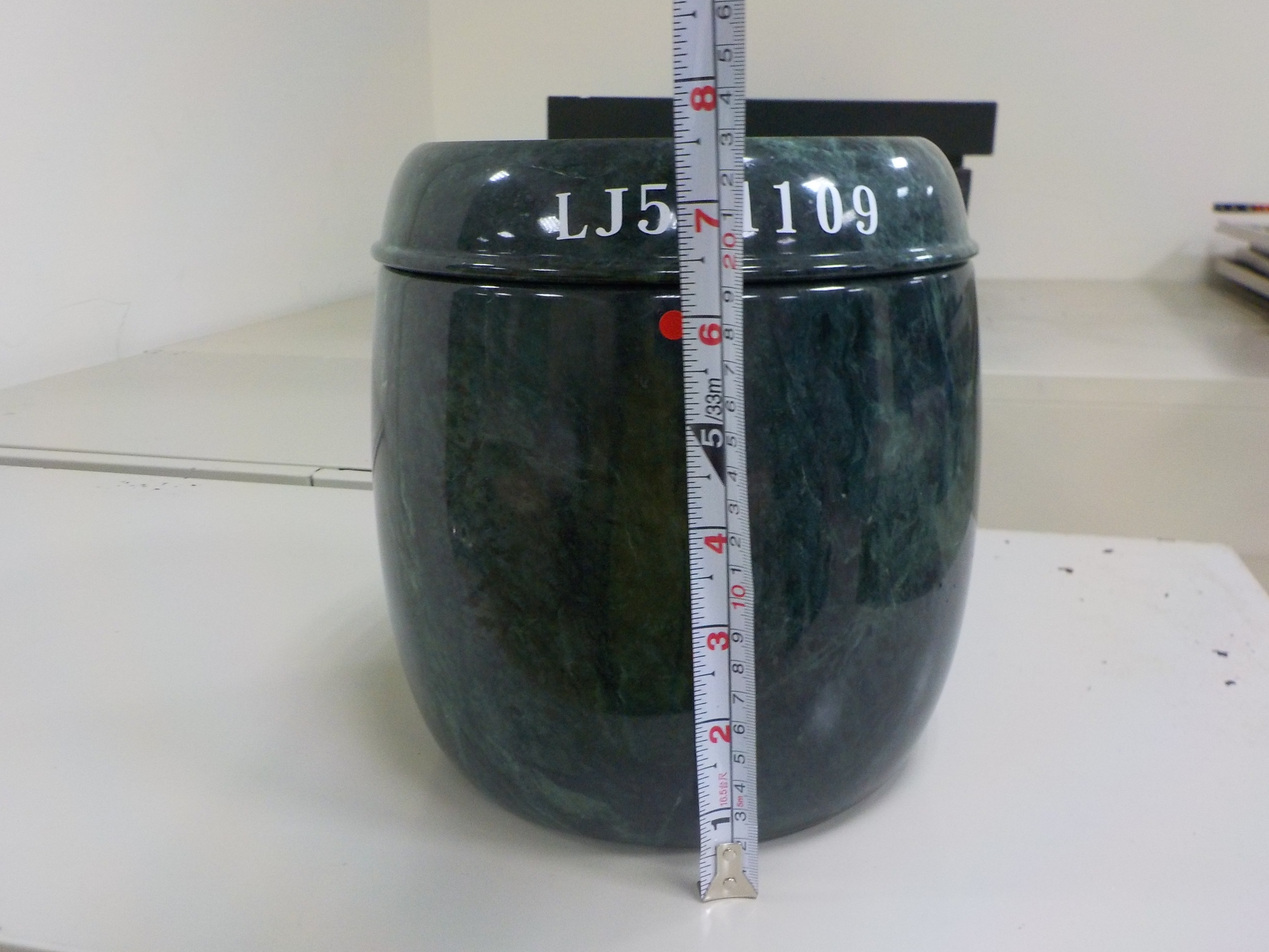 宜蘭分署109年12月1日破天荒將拍賣40個骨灰罐