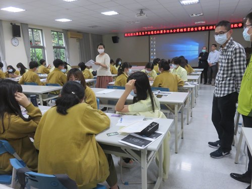 宜蘭執行署首創學生推廣檔案業務宣導「王牌執行官」桌遊趣2