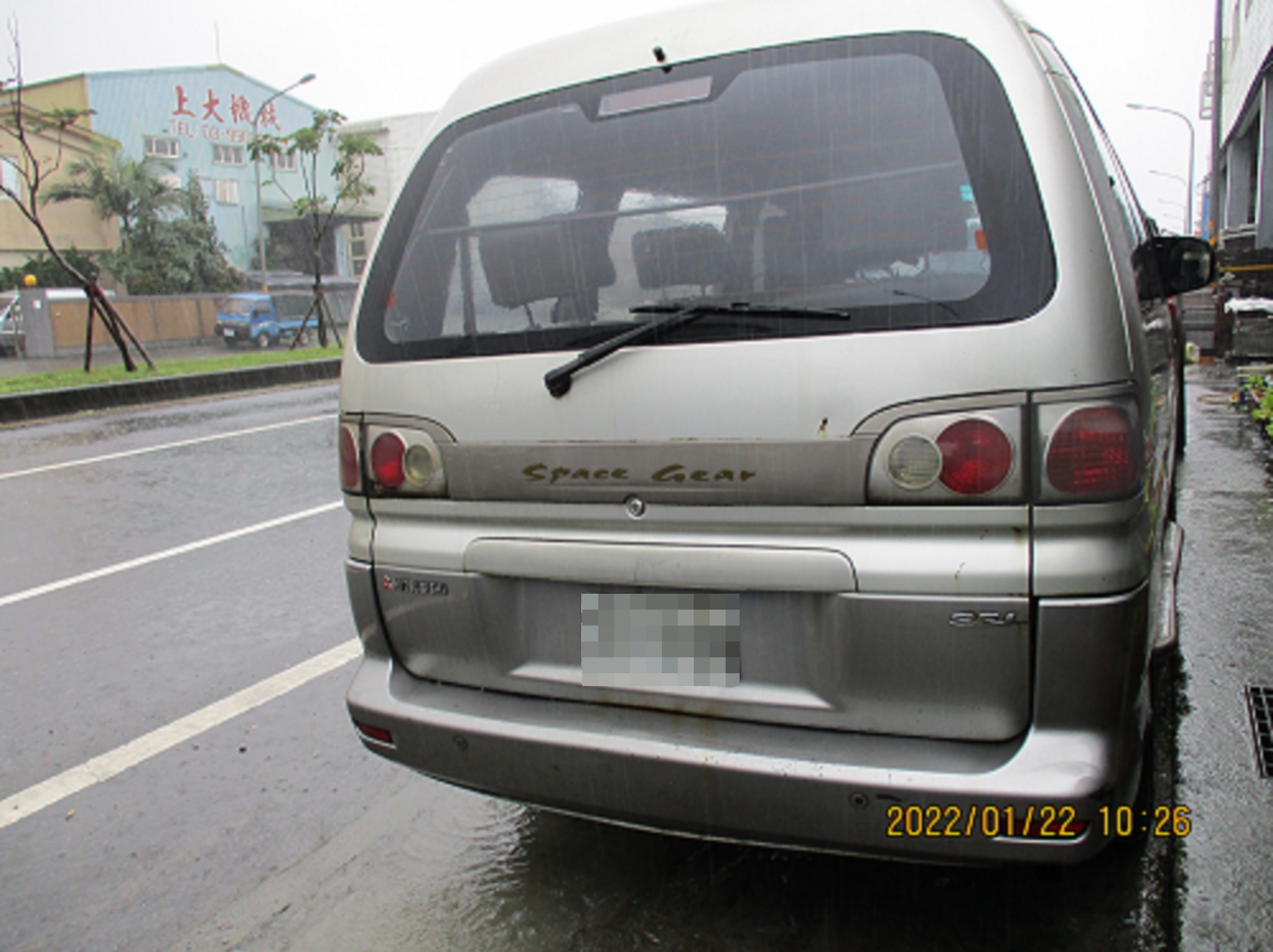 中華廂型車