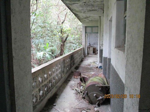 聯拍-基隆七堵瑪陵透天建物走廊