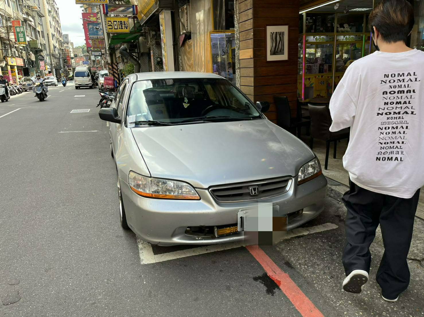 06_1012仁二路郭小姐車