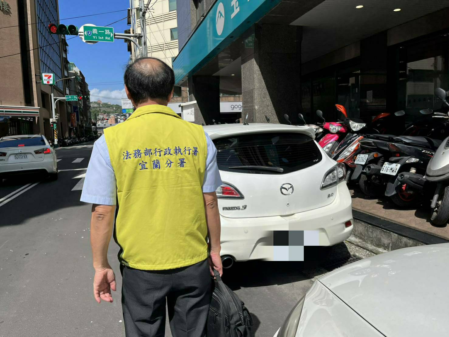 08_1013信五路周先生車