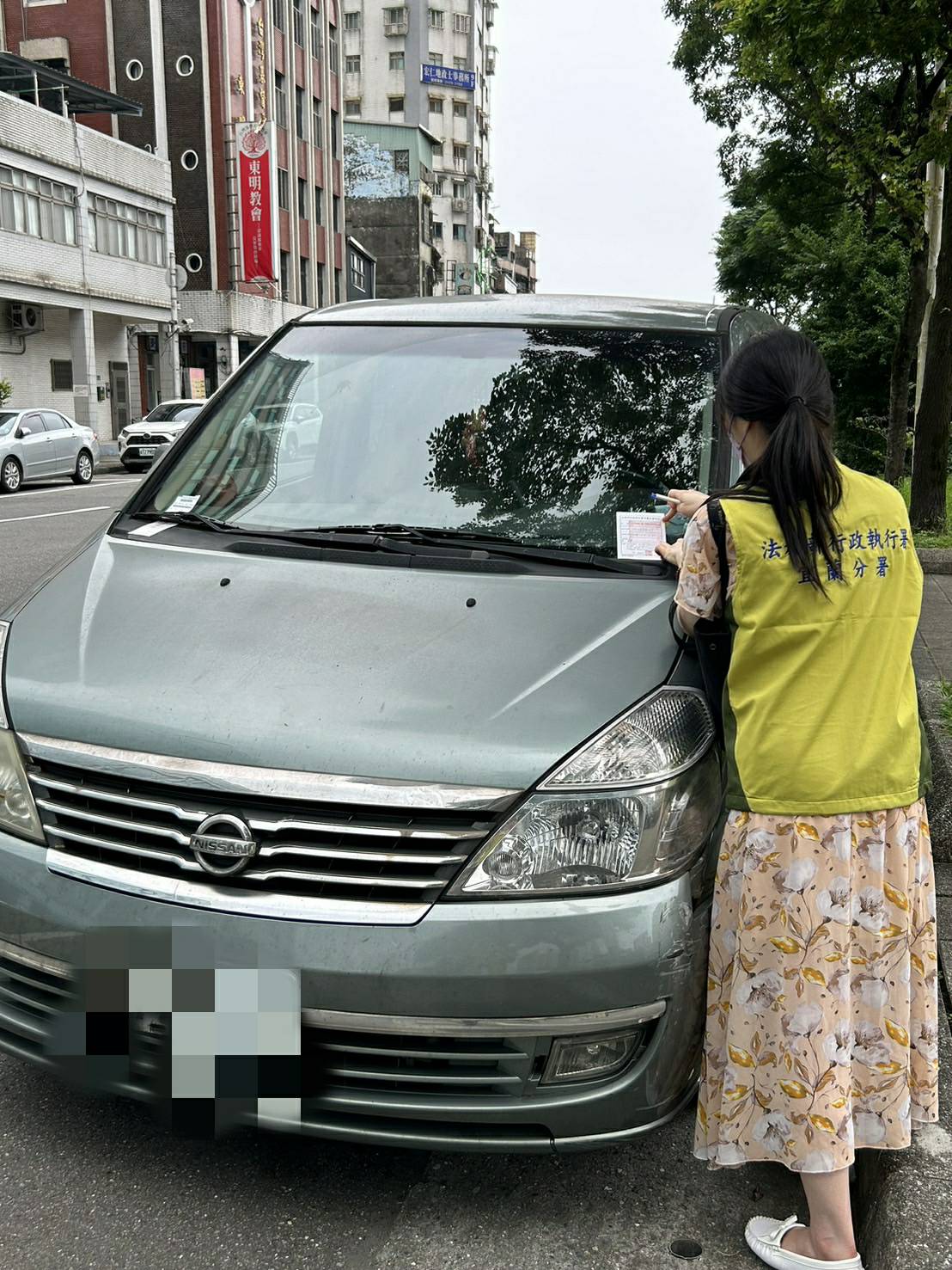 基隆女開車上高速公路「337次」不繳通行費 宜蘭分署「智慧扣車」查封立馬繳款 (1)