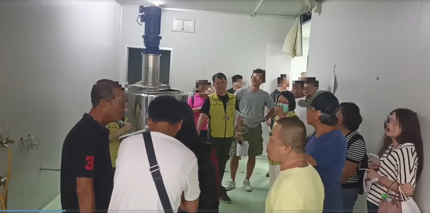 現場拍賣照片-該機具以18萬元拍定_0