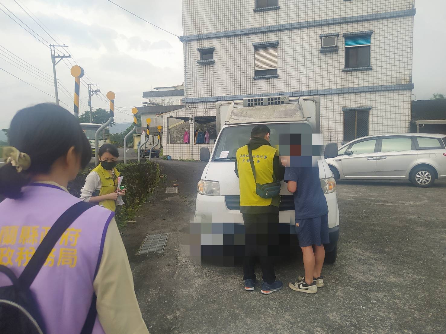 114.3.13淇武蘭路執行賴男貨車畫面一_0