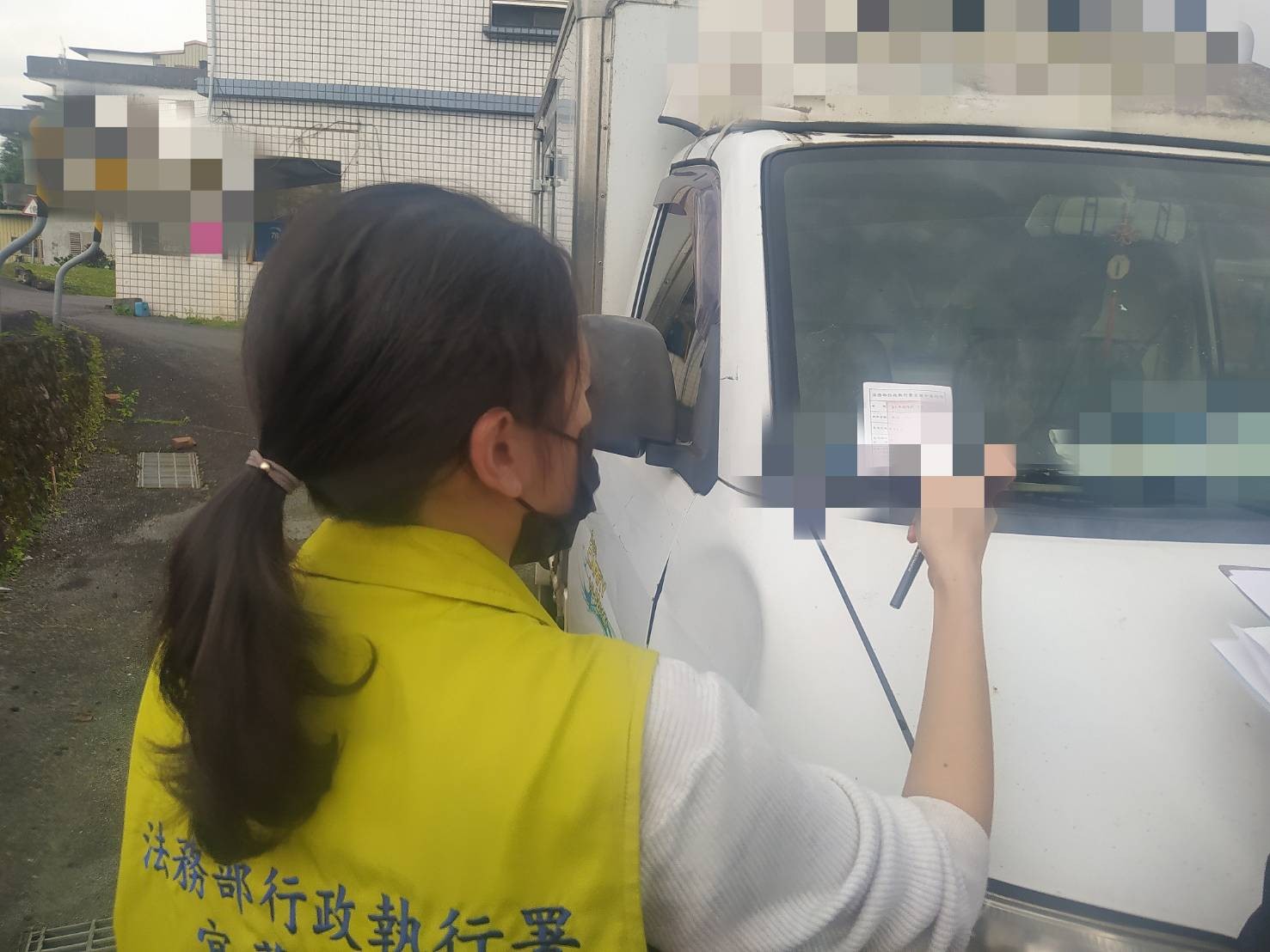 114.3.13淇武蘭路執行賴男貨車畫面三_0