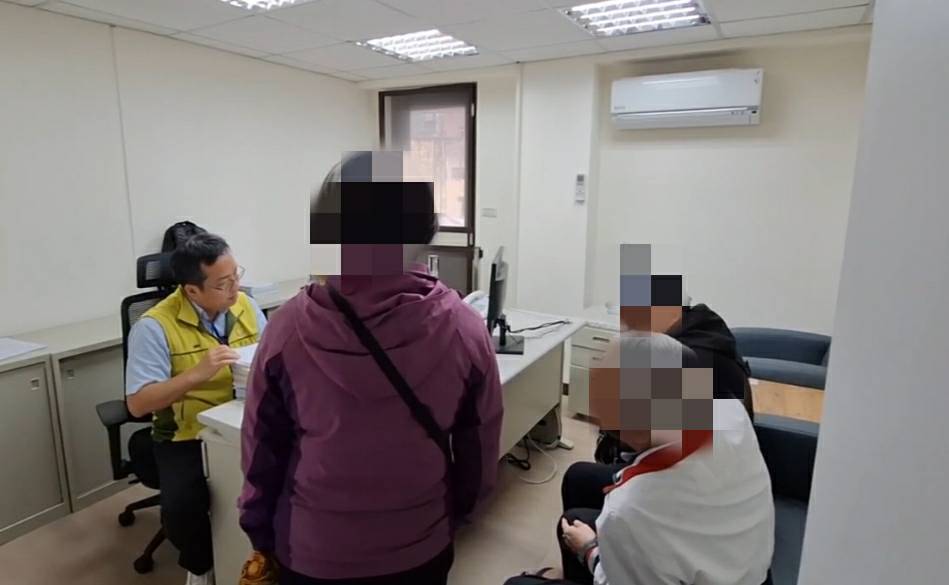 04_1140328訊問留置張姓負責人畫面