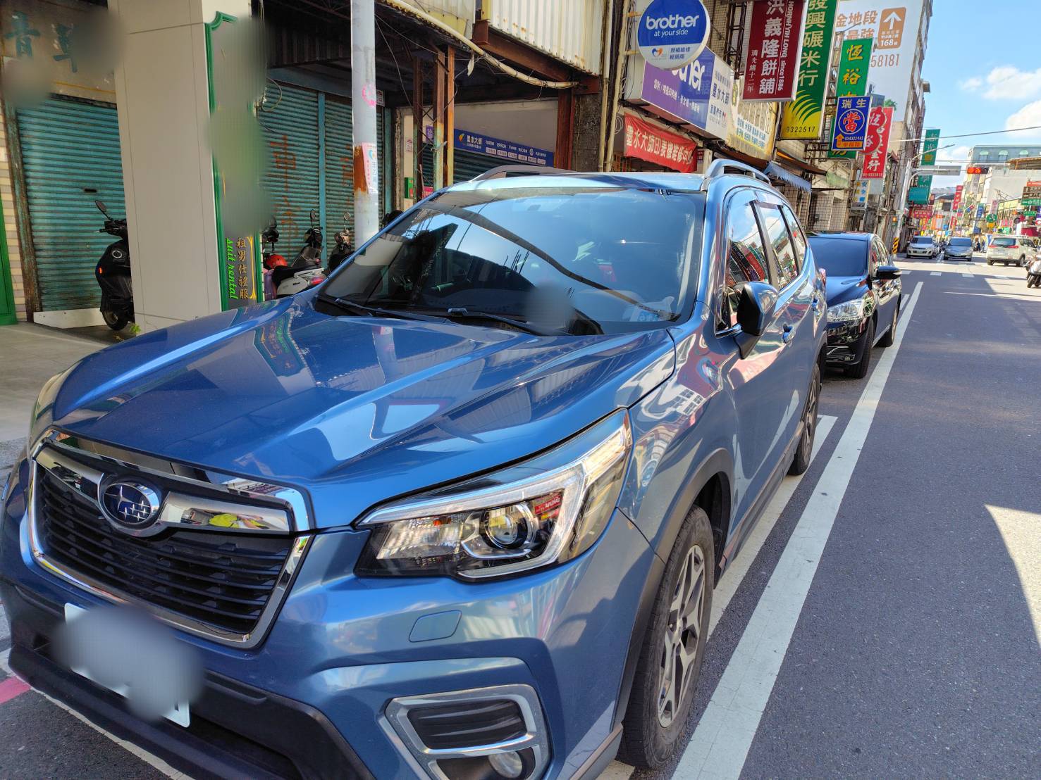 22858.jpg114.10.2宜蘭中山路查封林女速霸陸車輛照片1