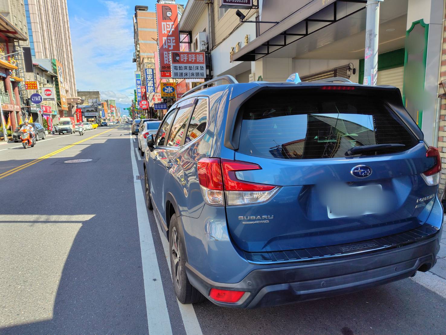 22865.jpg114.10.2宜蘭中山路查封林女速霸陸車輛照片7