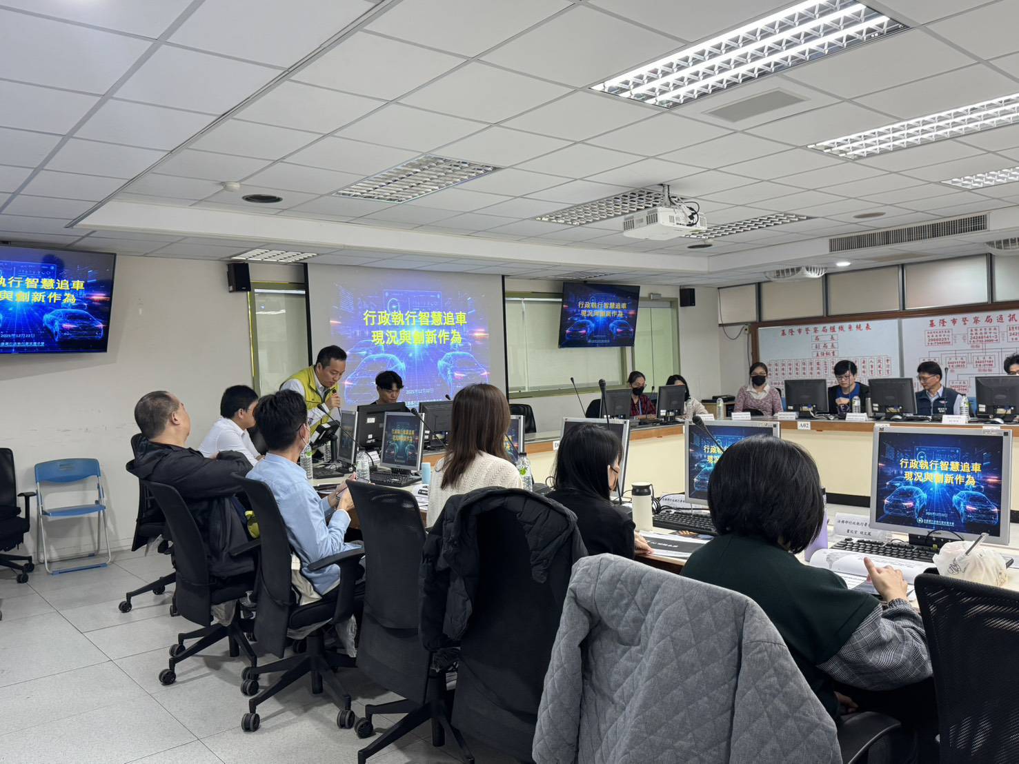 36984.jpg1141222智慧追車觀摩交流會議照片2