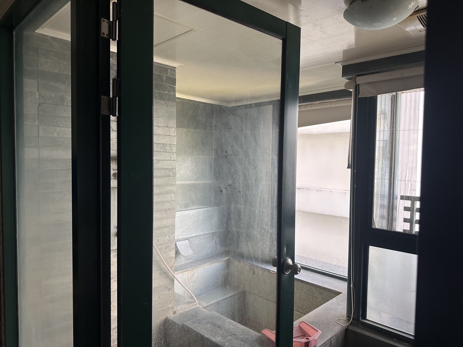 宜蘭-0106拍賣邱男礁溪-山那邊社區-溫泉套房兩間messageimage_1761127880590