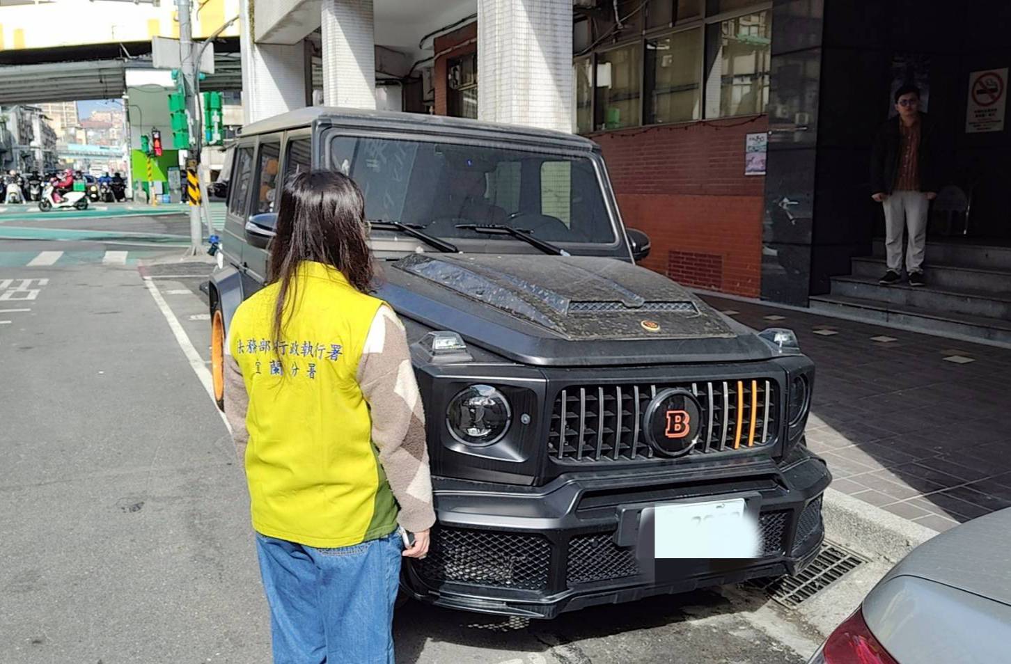 45592.jpg照片-115檢偵助2郭明和賓士G63馬賽克2