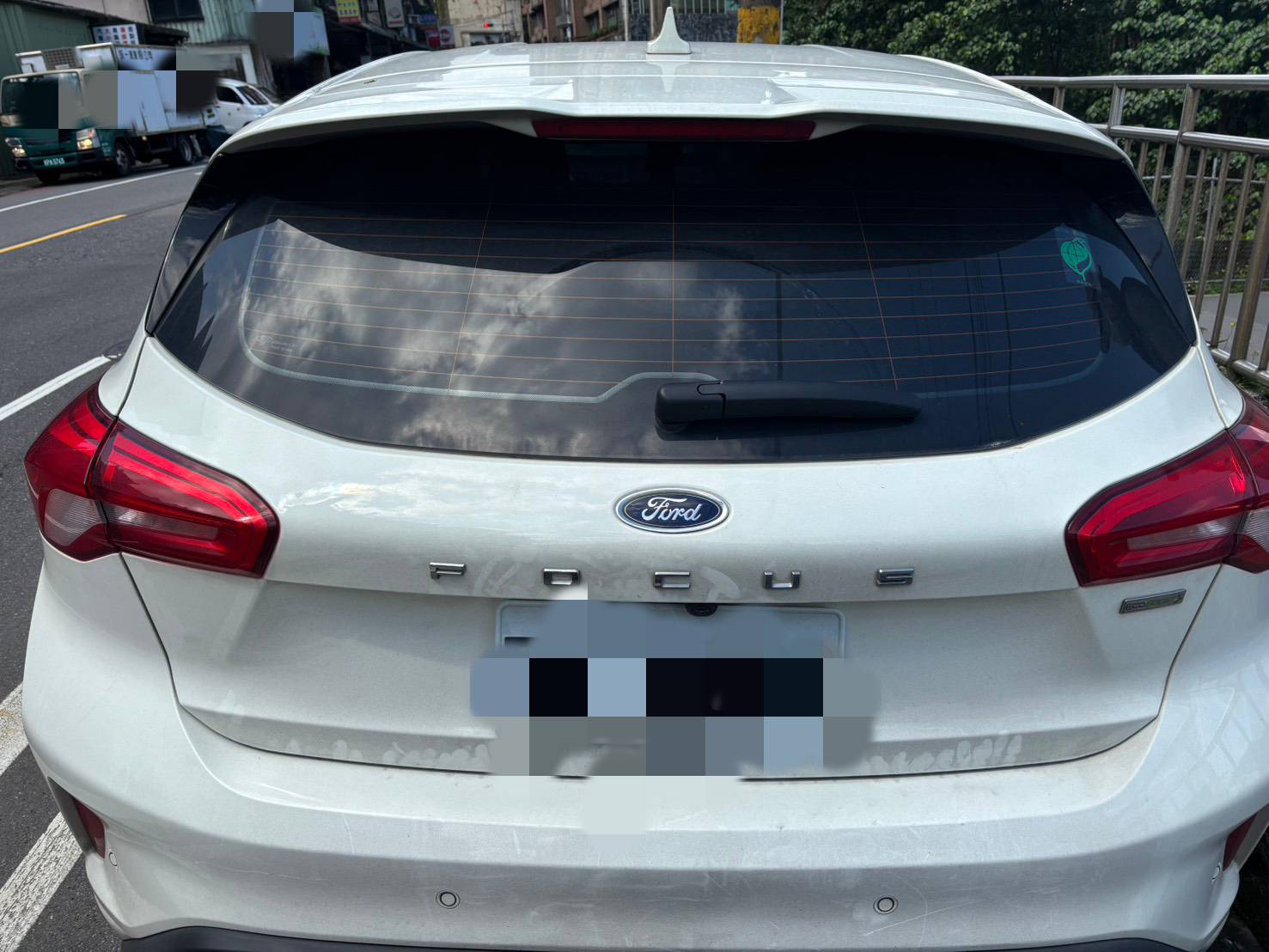 115.3.12基隆安一路查封超商加盟主福特六和車輛照片4-50452