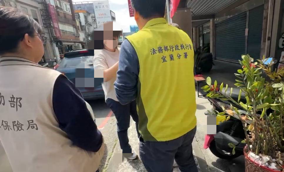 51170.jpg115.3.16宜蘭市中山路三段追車照片8