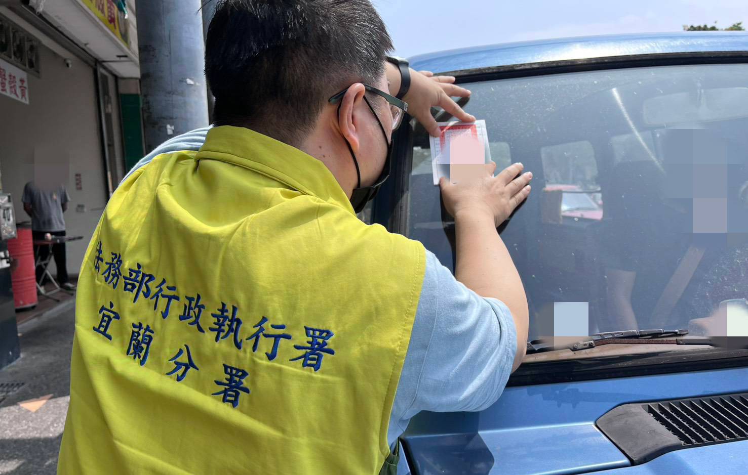 52369.jpg115.3.26舊城南路扣車照片8