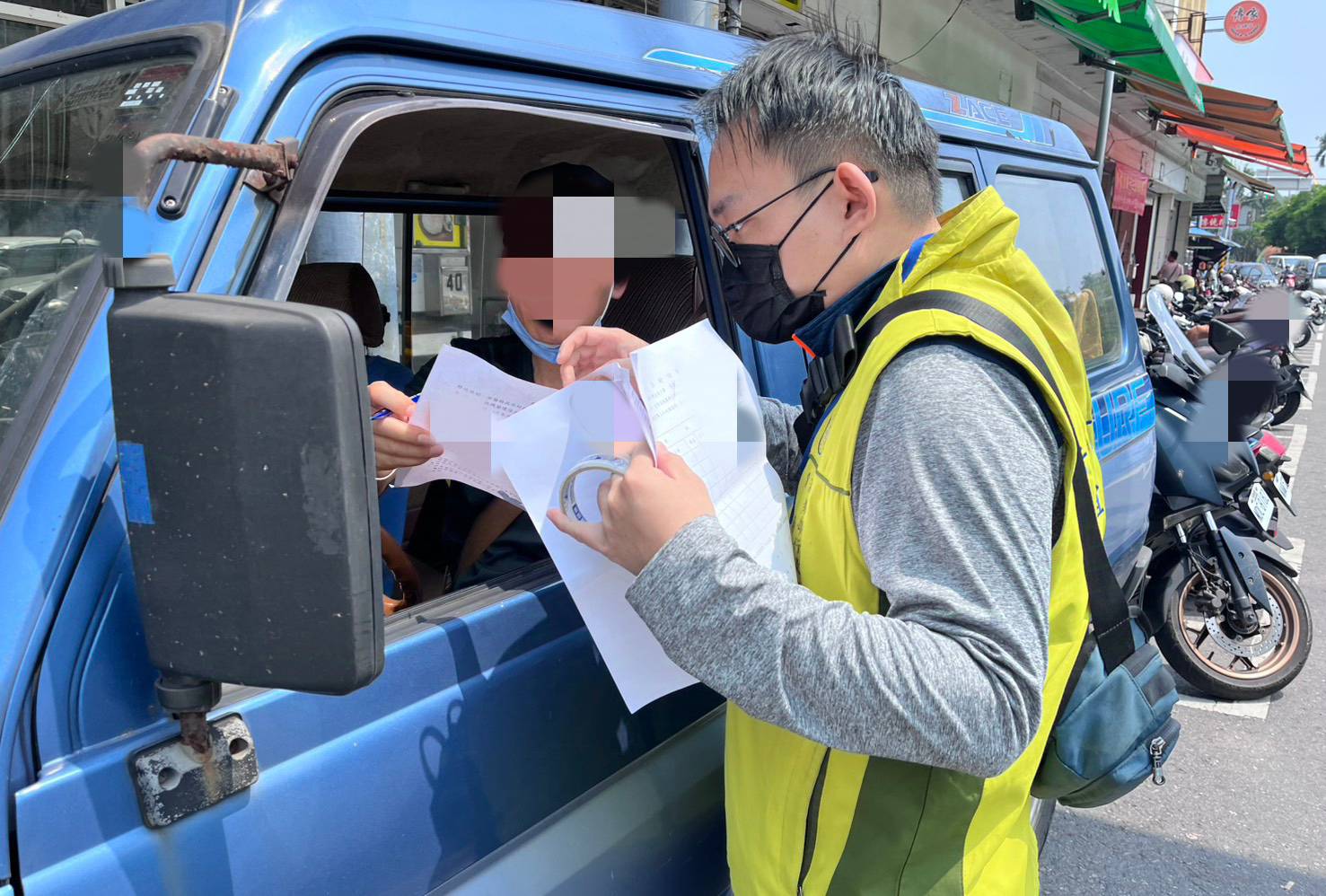 52370.jpg115.3.26舊城南路扣車照片4